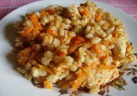 Фото к рецепту: Курица с перловкой