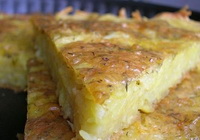 Фото к рецепту: Картофельная запеканка со сметаной
