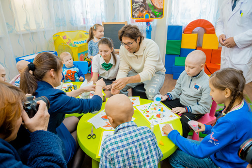 «МакХэппи День» - 2014: носи полоски – покажи, что тебе не всё равно! «МакХэппи День» - 2014: носи полоски – покажи, что тебе не всё равно!