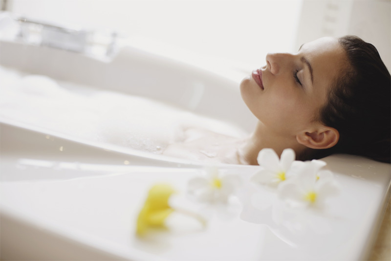 Красота – это легко: 5 обязательных процедур в ванне KOLO
