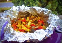 Фото к рецепту: Овощи в фольге, запеченные в духовке