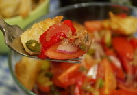 Фото к рецепту: Диетический салат с перцем и помидорами