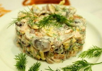Фото к рецепту: Итальянский салат с копченым куриным филе