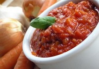 Фото к рецепту: Овощной острый соус с томатами