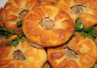 Фото к рецепту: Пирожки с мясом на кефире