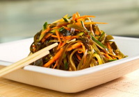 Фото к рецепту: Салат с морской капустой по-корейски