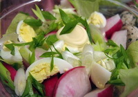 Фото к рецепту: Простой салат из редиса