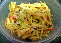 Фото к рецепту: Салат из капусты с имбирем