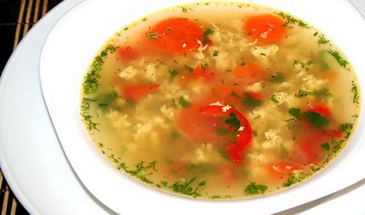 Тарелка яичного супа