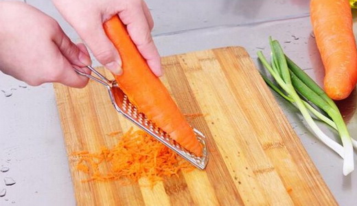 Трем морковку на терке